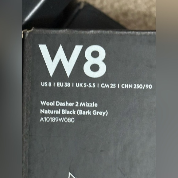 NIB Allbirds Wool Dasher 2 Mizzle NIB Natural Black with Bark Grey Soles - Picture 9 of 10